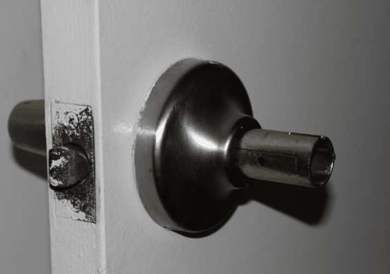 Top 5 Signs It’s Time to Change Your Locks